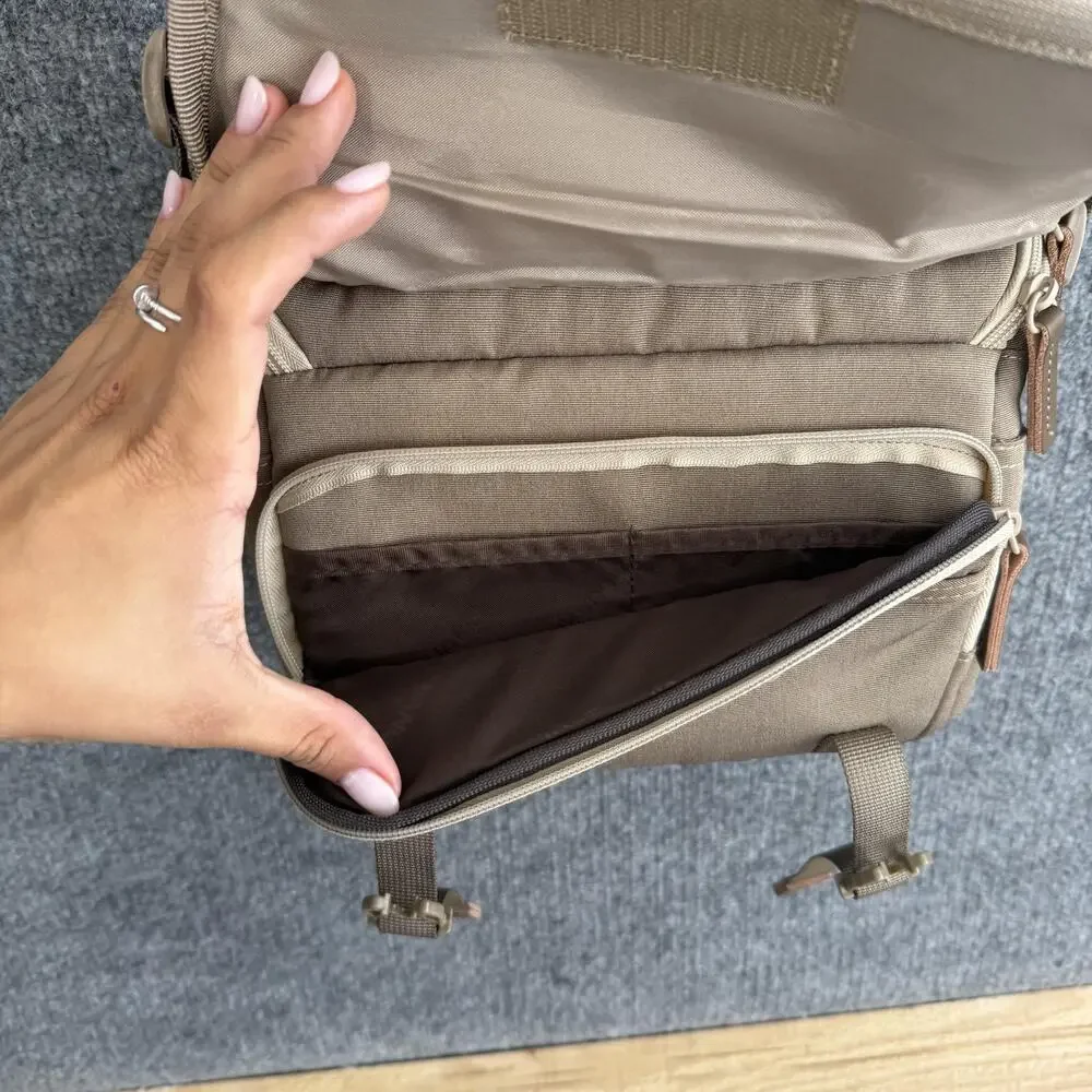 Vanguard VEO 21M Camera Messenger Bag Beige Padded Polyester Rain Cover Strap